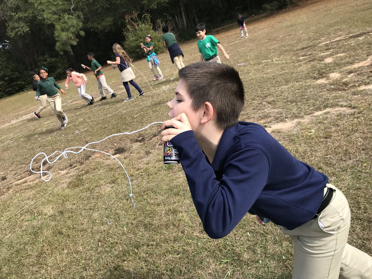 townsendmath's tweet photo. 2nd quarter DOJO reward was a silly string war! #promotingpositivebehavior @DicksonTigers @PrincipalERD @NorfleetGrade4 https://t.co/UOv9uSYB9T