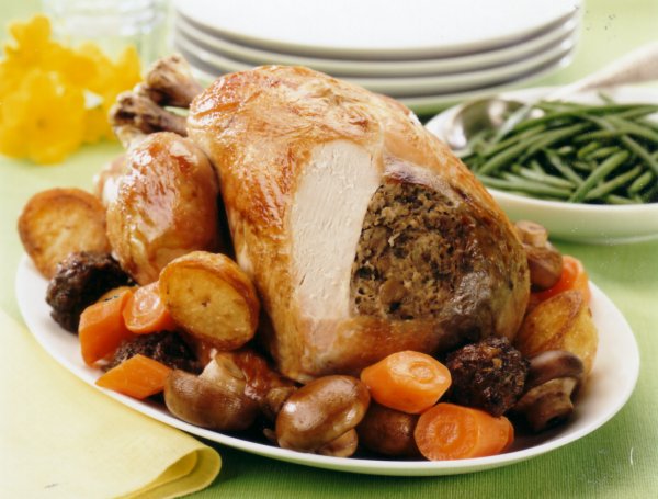 morewmushrooms's tweet photo. Already dreaming about that Christmas bird next week? Mushrooms can be the perfect accompaniment to the infamous festive dish. We have loads of ways to add mushrooms your Christmas at https://t.co/JgikOSY4UF https://t.co/vpFtjFdeTy