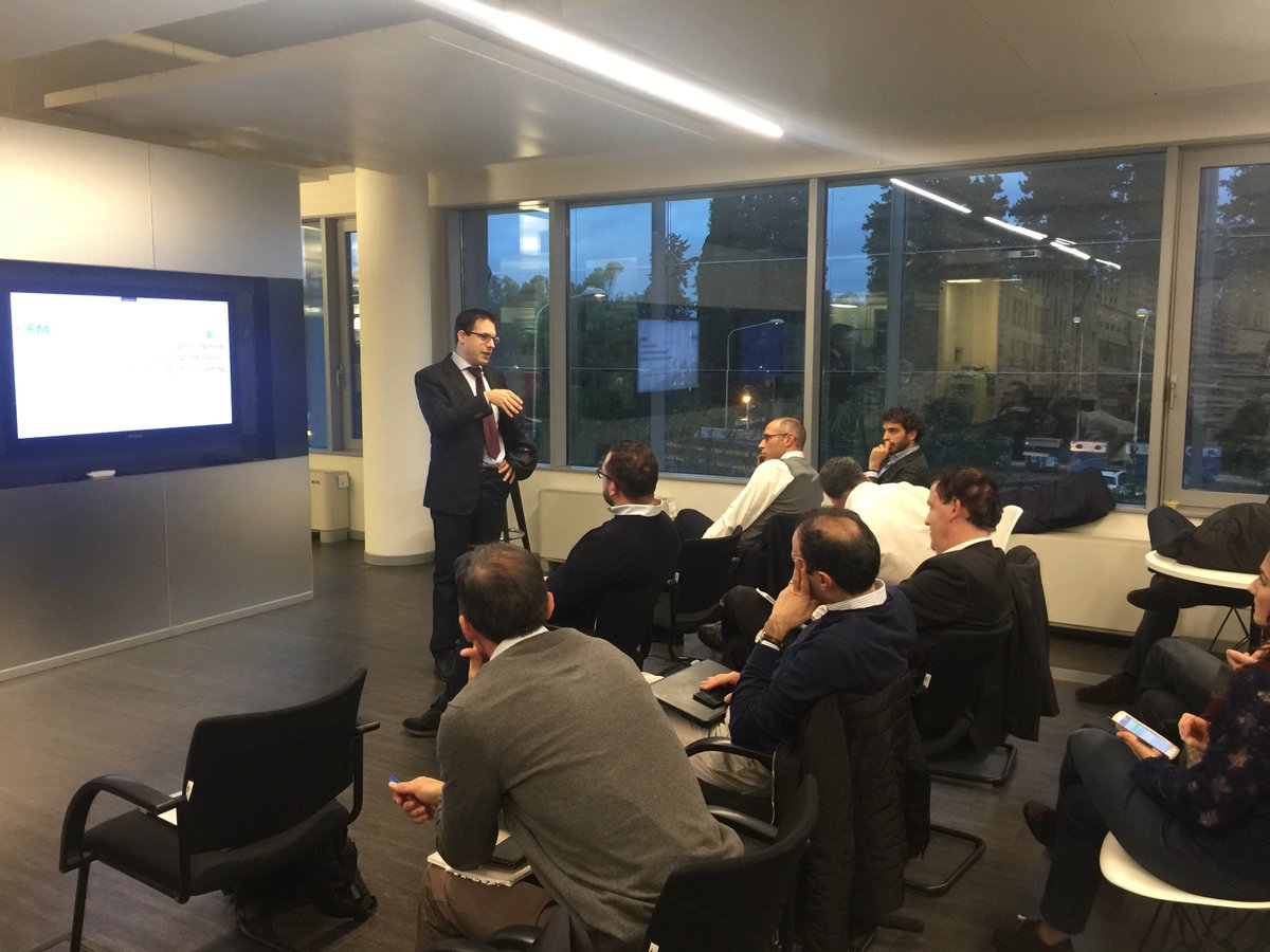 eFMnet's tweet image. Nella giornata dell’innovazione del @EMBATorVergata le competenze e la curiosità dei partecipanti si sono fuse con le nostre esperienze in un entusiasmante scambio di stimoli sugli #engagingplaces, gli #assistentivirtuali, #bigdata #PredictiveMaintenance. @difausto @vittorio_c_