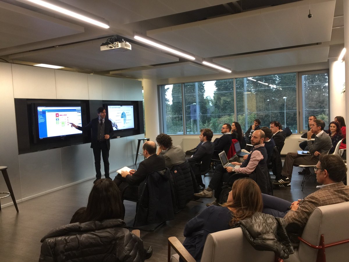 eFMnet's tweet image. Nella giornata dell’innovazione del @EMBATorVergata le competenze e la curiosità dei partecipanti si sono fuse con le nostre esperienze in un entusiasmante scambio di stimoli sugli #engagingplaces, gli #assistentivirtuali, #bigdata #PredictiveMaintenance. @difausto @vittorio_c_