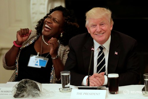BPCollective_IE's tweet image. We heard that Omarosa is out, but we wonder if Fontana's mayor is still available for purchase because she's been selling us out for years now. #localproblems #thesunkenplace #GetOut #dontbesurprised #Omarosa