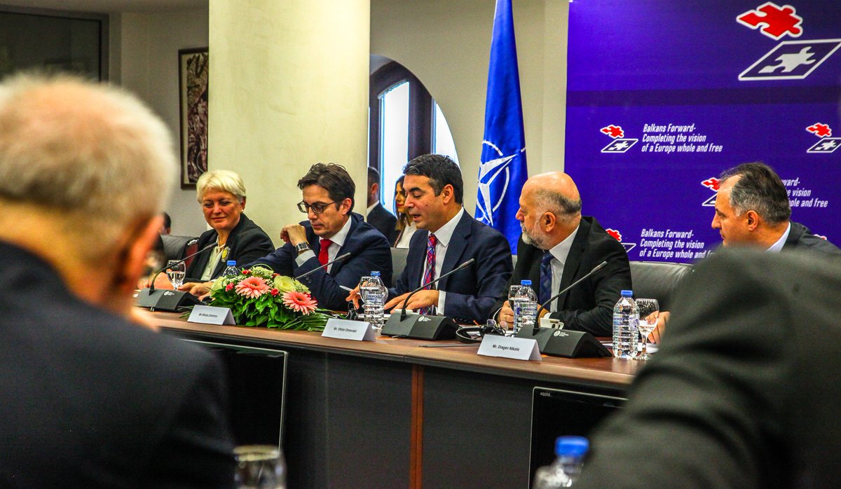 Старите колеги на старо-нови задачи <a href="/Dimitrov_Nikola/">Nikola Dimitrov</a> 

U.S. - Adriatic Charter Partnership Commission Meeting @MFA_Macedonia