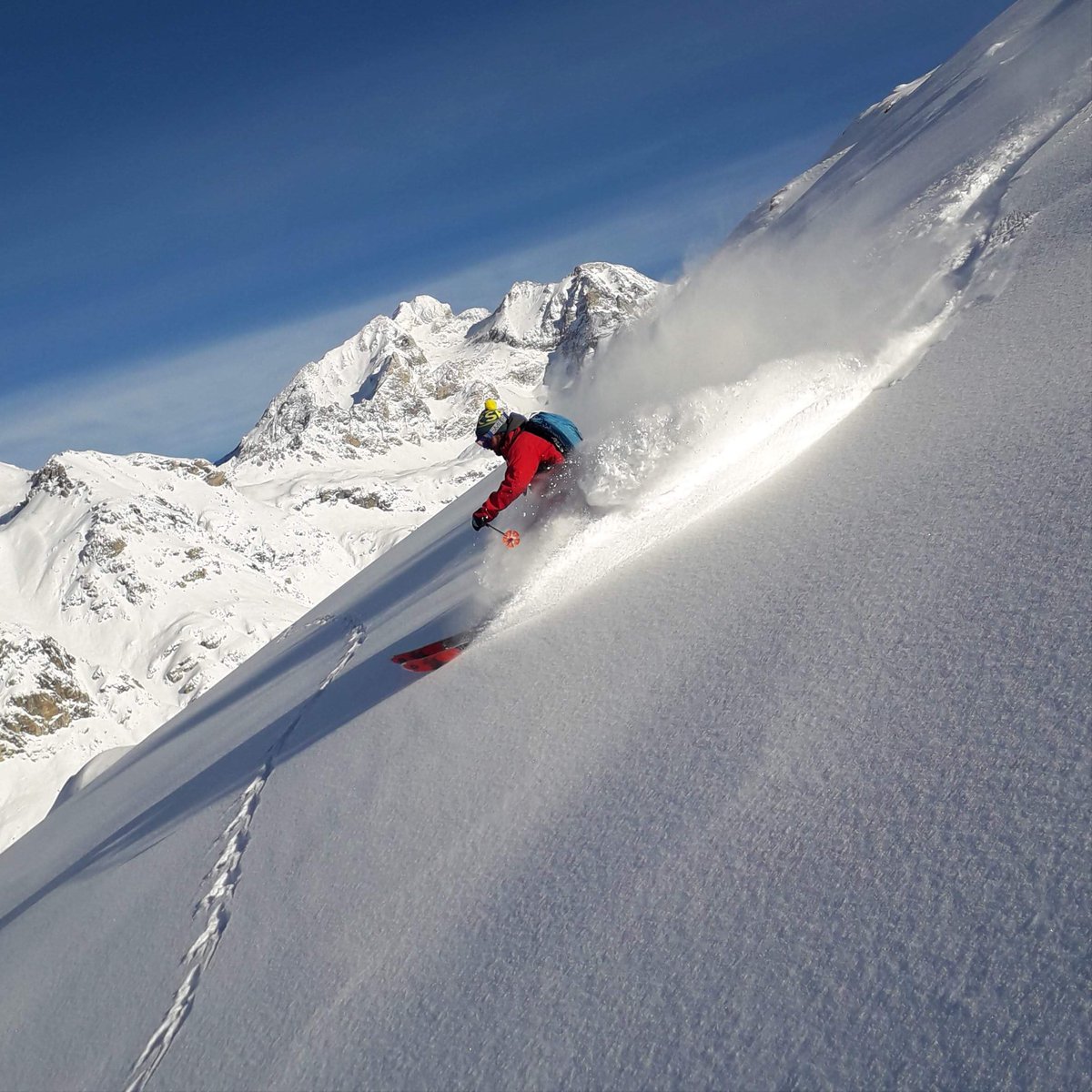 SurefootSkiing's tweet photo. Surefoot Val d'Isère manager, Mark Wilkinson, enjoying his lunch break yesterday! https://t.co/KP7sOzFBw1