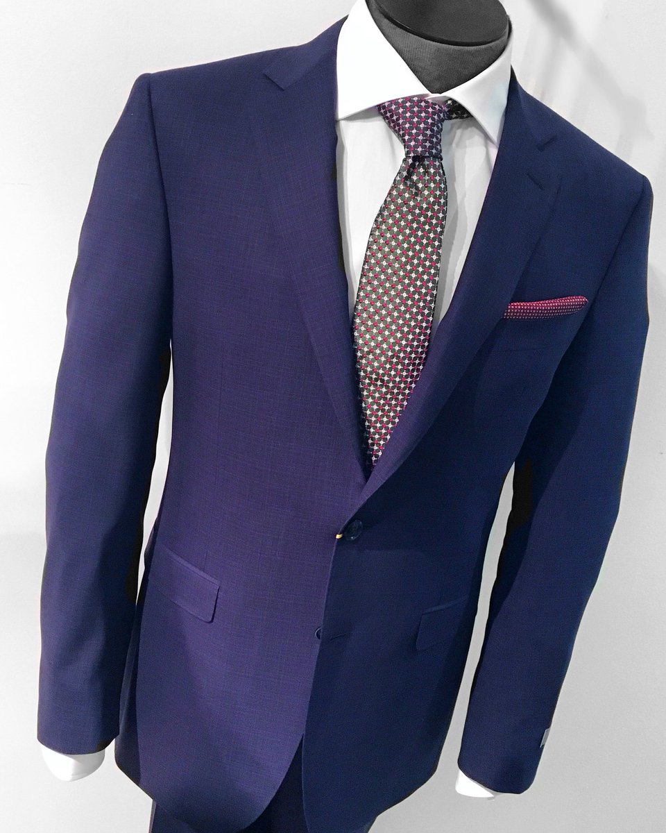 SaulKorman's tweet photo. #NewAtKorrys ~ CANALI SPRING 2018 SUITS. Available in a myriad of patterns to choose from.
•
•
•
•
#korrys #holiday #menswear #torontomenswear #toronto #greektown #canada #canadian #spring #italy #canali
#style #fashion #mensfashion #suits https://t.co/UtoFlLkUvf