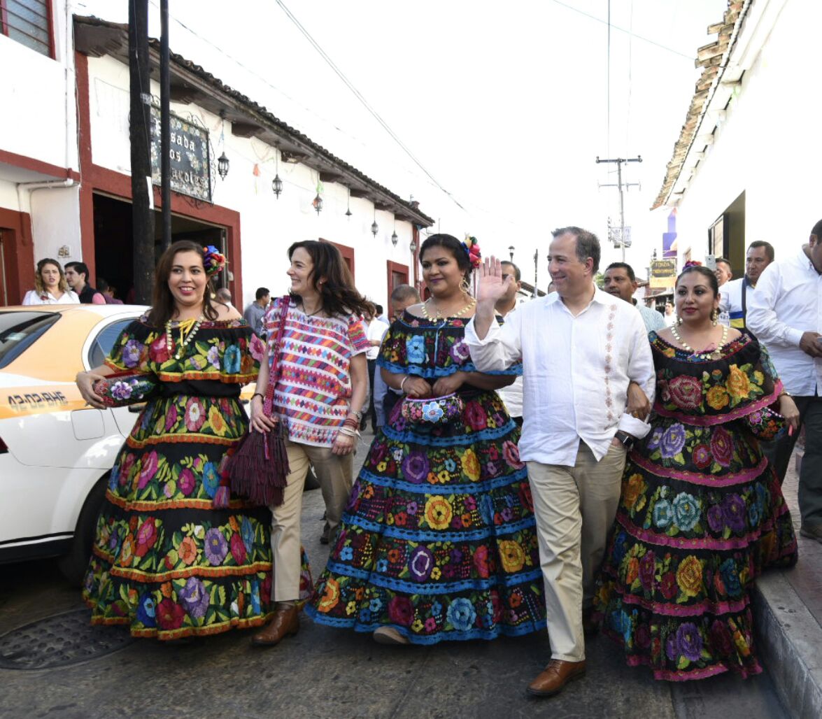JoseAMeadeK's tweet photo. #Chiapas es uno de los estados que más disfrutamos visitar. Siempre que estamos aquí, nos sentimos en casa. Caminamos las calles de Chiapa de Corzo al término de nuestras actividades. https://t.co/e50xNk1vfR