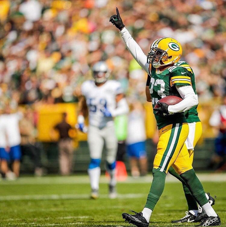 RandallTime's tweet photo. Appreciate all the love #ProBowlVote Damarious Randall @RandallTime 
Every Retweet = 1 Vote 🗳 https://t.co/oKxJt1p5VX