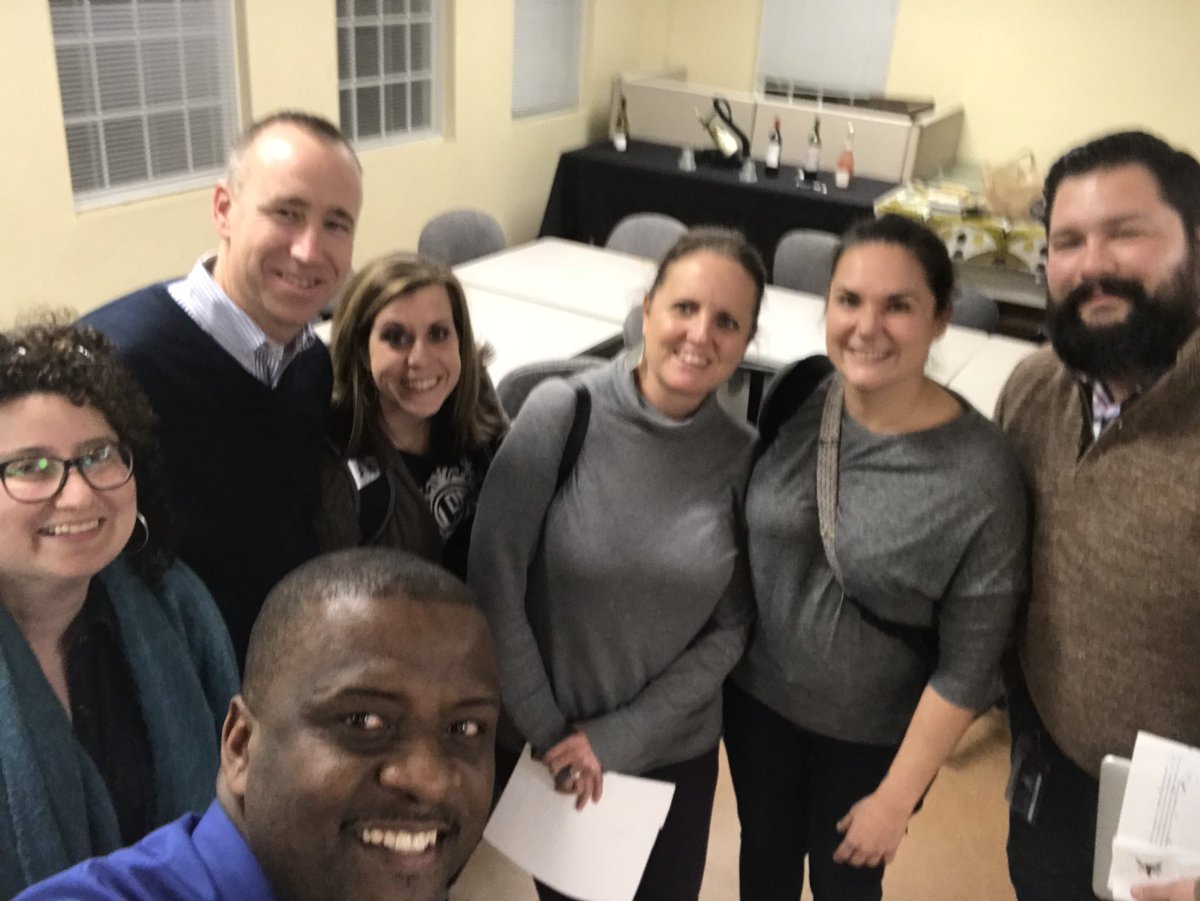 leah_sarantop's tweet photo. @LexingtonOne admins and teachers learning about restorative discipline practices from the USC CEEAAS. #learngrowshare #lexlearns https://t.co/nYtbG2kELF