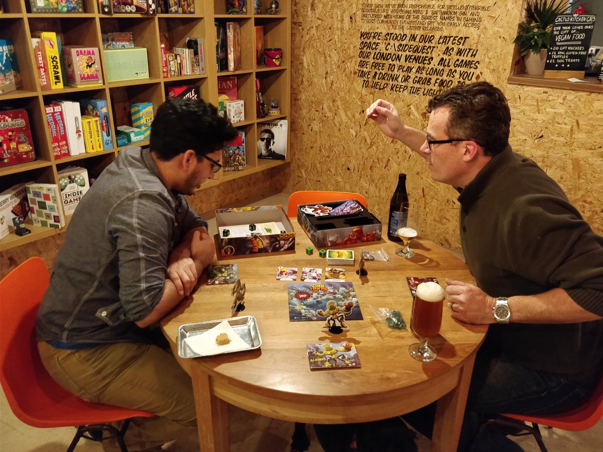 jing1uk's tweet photo. Even clinician entrepreneurs find time to relax! @msk1891 @keithgrimes @curiscope @Our_H_Future @ed_barton #Innovators #VR https://t.co/dQ1taPBFtG
