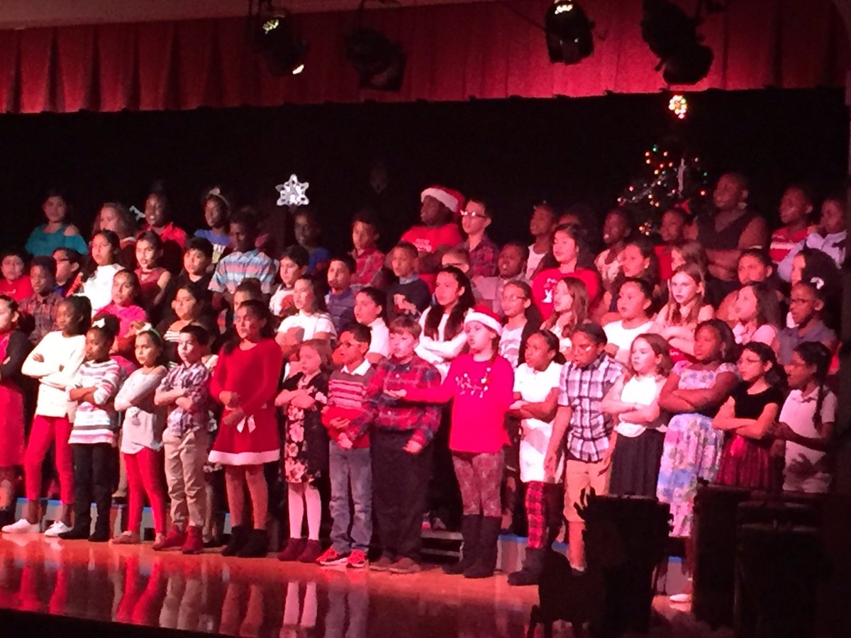 Mr. Frosty Winter performed by 4th/5th at Dodgertown Elem! Well done little Dodgers! <a href="/TiParks/">Ti’Rhon C. Parks</a> @caldwelltayy