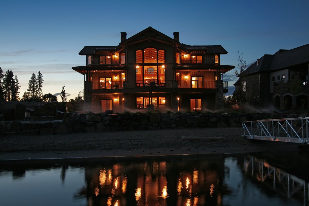 MonarchHomes_'s tweet photo. Make sure your new home looks good from every angle #monarchcustomhomes #idahome #cda https://t.co/C0mt5djbXd