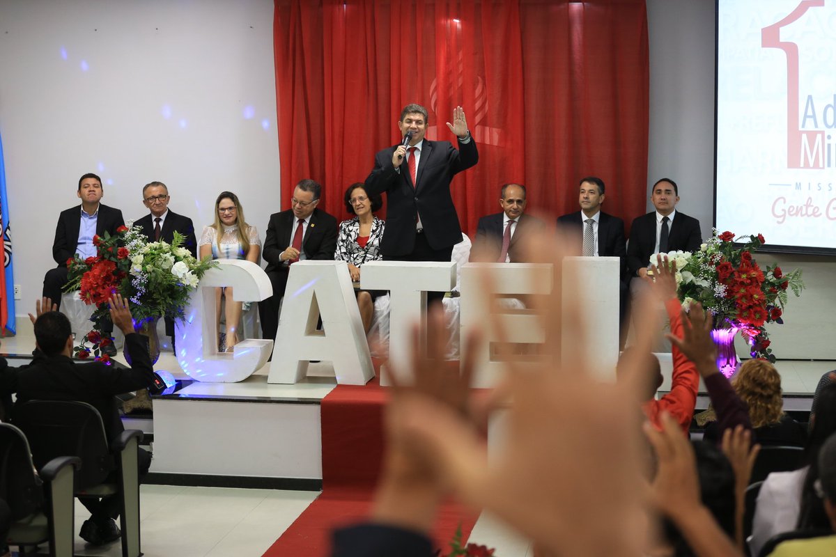 AdvParaAmapa's tweet photo. Líderes aceitam o desafio de continuarem a se capacitar para que tenhamos uma liderança mais preparada na direção das nossas igrejas. #CATEL2017 https://t.co/1K9p5g0j0s