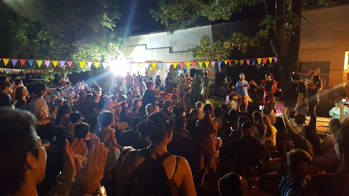 CeDIPF's tweet photo. Un año más y el gran cierre 2017 del Puerto Alegría con un show junto a las familias.  #HacemosEstaHistoriaJuntos https://t.co/IugATGnju2