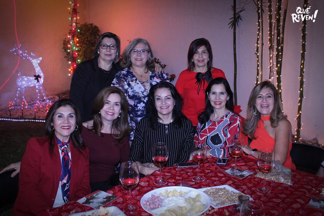 QUEREVEN's tweet photo. Festejar con nuestros seres queridos es el mejor regalo 🎁 #CelebremosJuntos #Posadas #Cena https://t.co/AZ7dUDCLc6