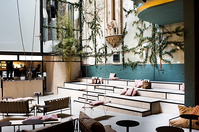 TendenciaCool's tweet photo. ¡CHIVATAZO! Madrid esconde un nuevo CINE-BAR secreto que muy pocos conocen https://t.co/3ILPmTDr4t #tendenciacool https://t.co/JpqQZOEaPi