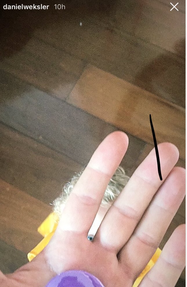 FCUniaoPitty's tweet photo. dá um reparo na cor do olho dessa criança 😻 https://t.co/metppFIUZM