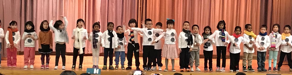MacklinPS_TDSB's tweet photo. #MacklinMagic kdg winter concert https://t.co/tuLlQct42M