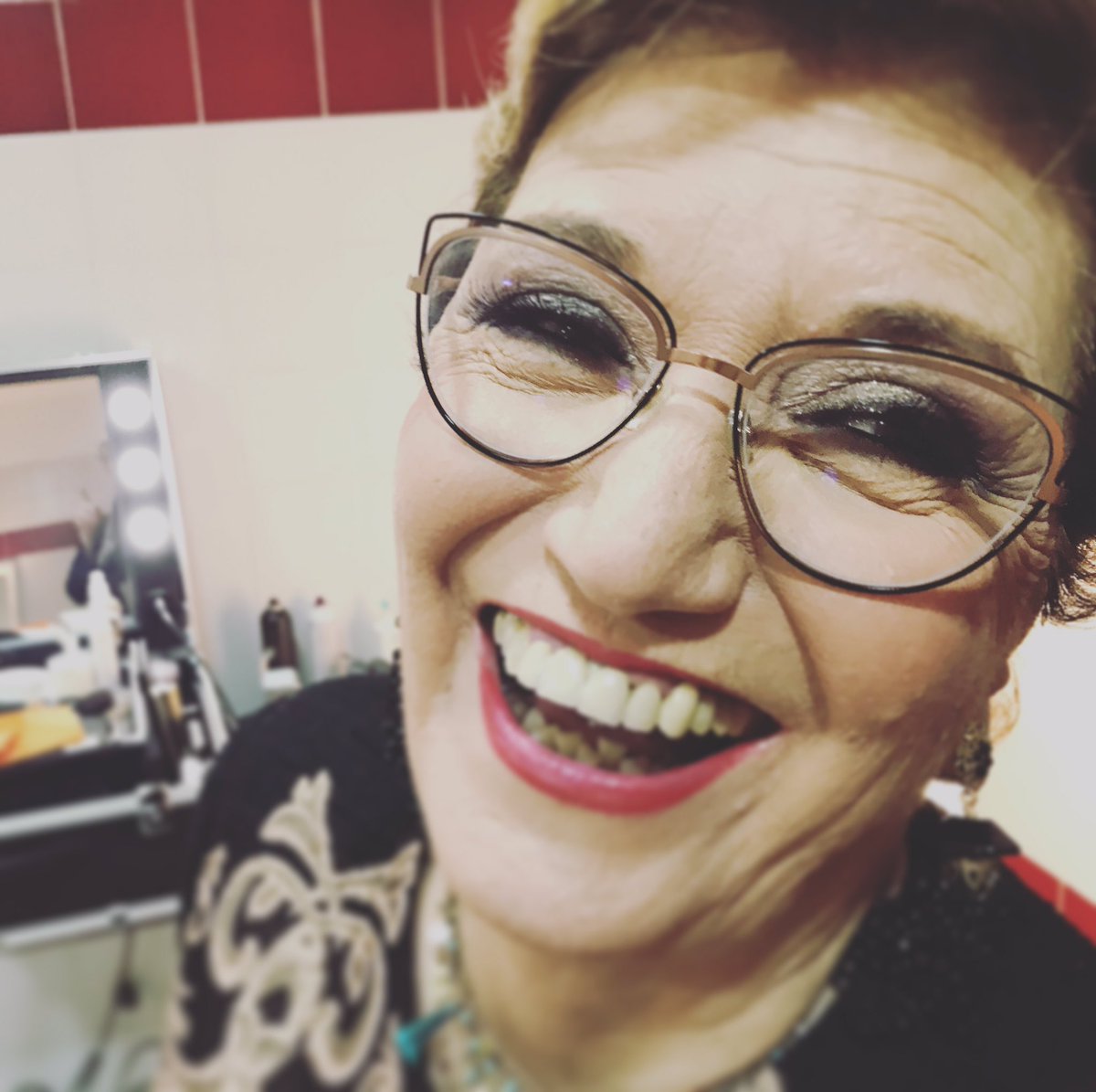 Una risata ci seppellirà! Buona finale a tutti noi #XF11 #ad