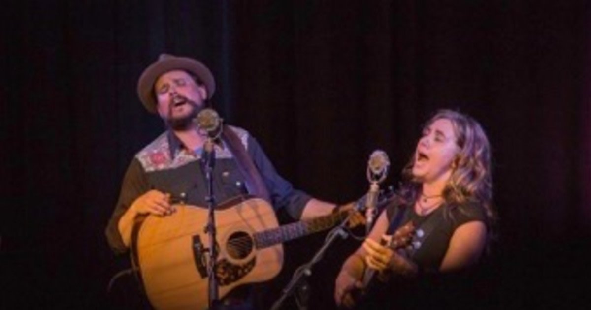 BCCreates's tweet image. .@BezArtsHub is running an @Indiegogo to continue building out their performance space in #Langley. Show your support! bit.ly/2Bn5ITE 🎸🎵