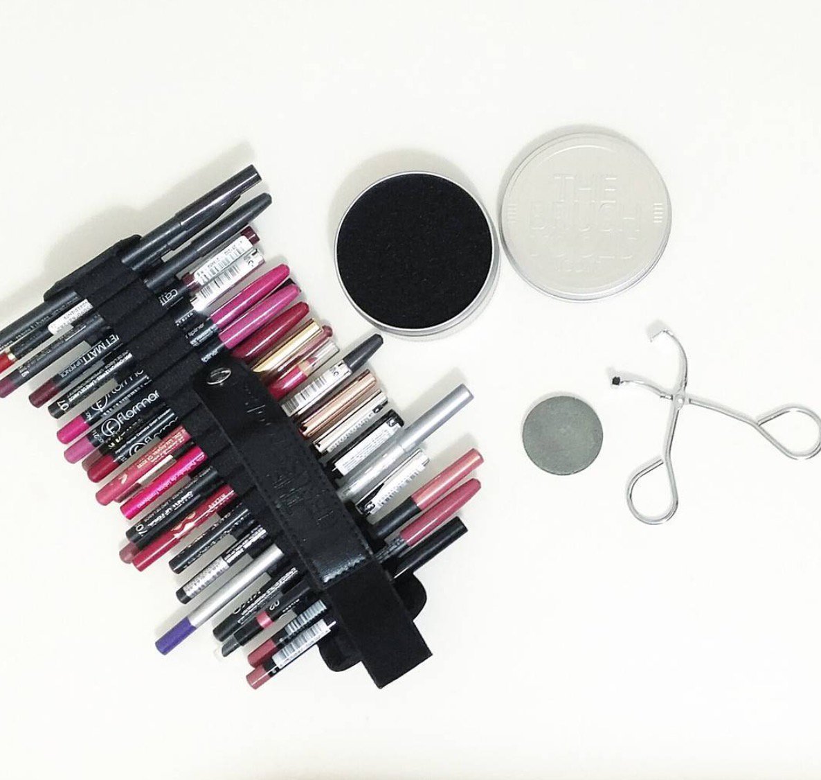 TheBrushTools's tweet photo. Absolutely in love with last's @garamakebell haul 😍
Wich is your favorite @thebrushtools product of all time? https://t.co/P7xpH4guXW