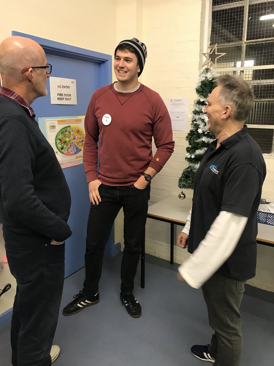 LeicesterTigers's tweet photo. Thank you to The Bridge Homelessness To Hope for having our Development Squad in tonight to cook dinner and spread some Christmas 🎄 cheer! #tigersfamily 🐯 https://t.co/KQHCM1VelG