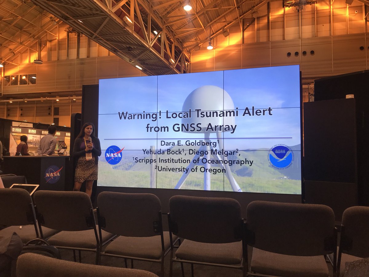 grumplesiggy's tweet photo. @Scripps_Ocean phd student @dara_berg_ gives a @NASA #hyperwall presentation at #AGU17 https://t.co/sNwGoxDH3K