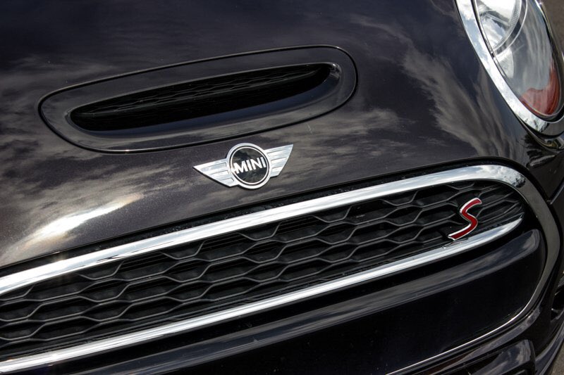 HendrickMINI's tweet photo. In the market for a killer pre-owned MINI? Come check out our huge variety of Pre-Owned inventory like this 2014 MINI Cooper Hardtop S stock MP2219 #minihardtop #hardtopS #preownedmini #holidaydeals #S #MINI #miniusa #hendrick #hendrickmini #hendrickcars #letsmotor https://t.co/hPWK4Q2FlV