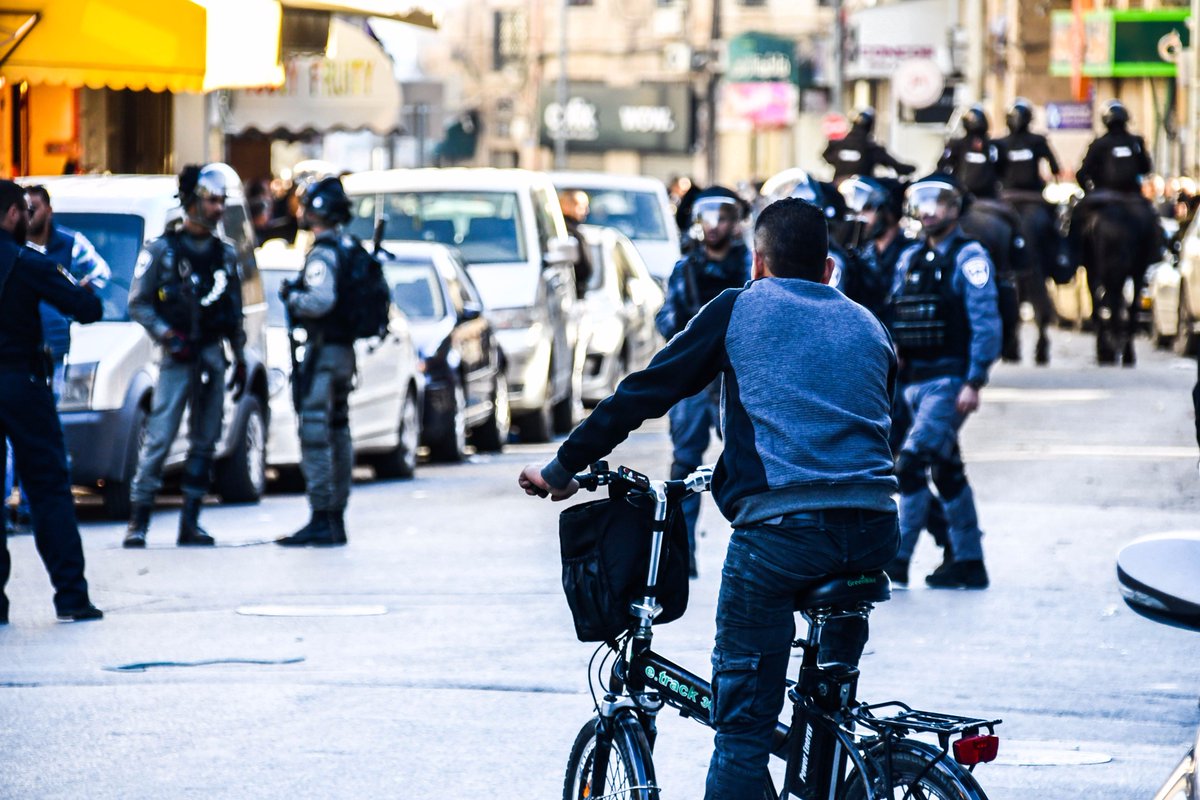 ashgads's tweet photo. December 9, 2017 - Palestinian protestors clash with IDF in East Jerusalem https://t.co/KnLTug4aZH