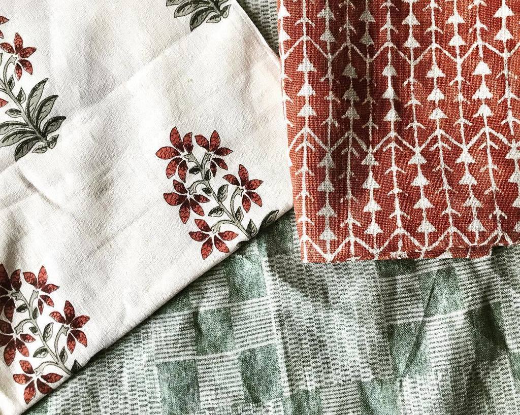 jamesshowroom's tweet photo. How into The Crown is everyone??? Check out these pretty rust and sage tones from a few of our lovely English vendors. #texasdesign #austindesign #dallasdesign #artisinalfabrics #transitional #traditional #southernstyle #englishstyle https://t.co/7SImtnvBma https://t.co/l9tCD8VuCw