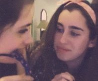Blake1518's tweet photo. @nataliakc1716 Me gusto por esas miradas que tenia entre ellas. Me cautivo las miradas de enamoradas que tenían entre ellas. Me entere por una historias de ellas y me puse a investigar sobre la pareja. No la verdad pensé que no me metería tanto en esto. CAMREN IS REAL aun cuando nieguen. https://t.co/suoWNQIT7n
