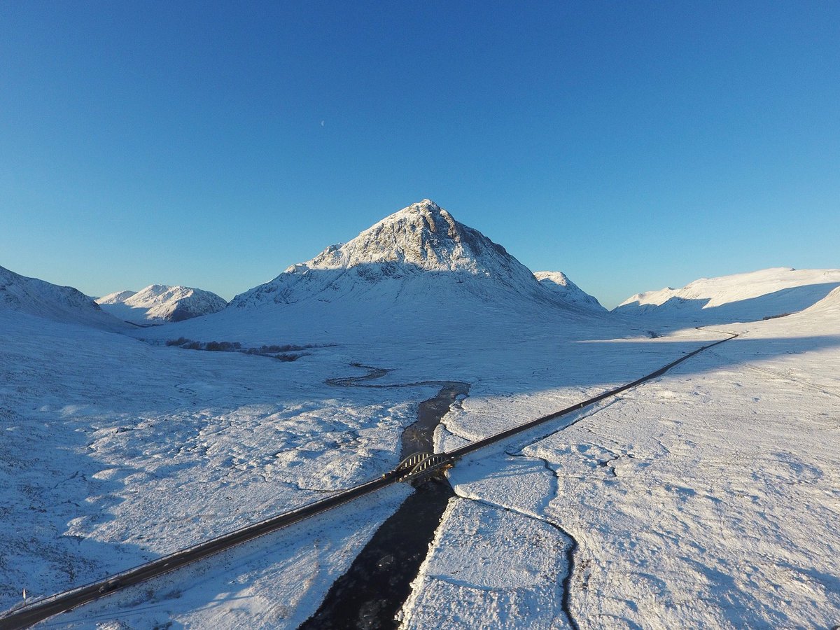 csa_adventure's tweet photo. A few shots of Rannoch Moor &amp; Buachaille Etive Mor taken with my DJI Phantom 4 drone 10/12/17 #drone #dji #scotland @VisitScotland @dji https://t.co/nuafRYTc0X