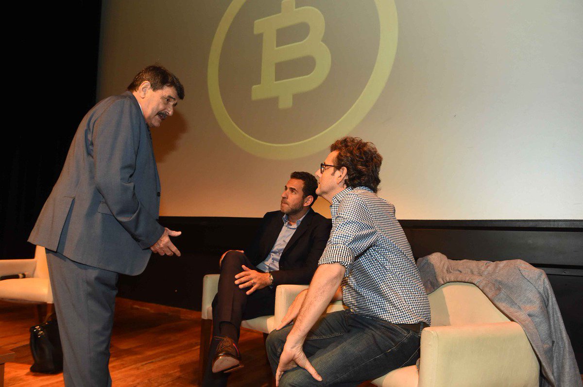 BolsaRosario's tweet photo. #BCRInnova Terminó la conferencia sobre #Criptomonedas con una sorpresa: todos los asistentes se llevarán 1/1000 de #Bitcoin de regalo. Bienvenidos al futuro! https://t.co/u6iAcAhHOS