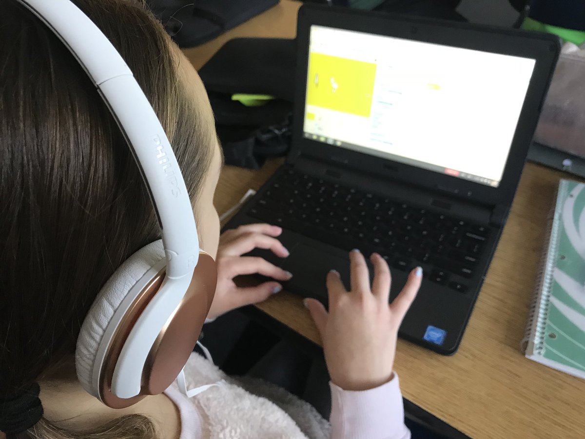 kfajks's tweet image. Coding Egyptian cartouches with @scratch in @KatieBiewer class today! @AHSD25Thomas @ahsd25 #hieroglyphics #kidscancode #HourOfCode2017