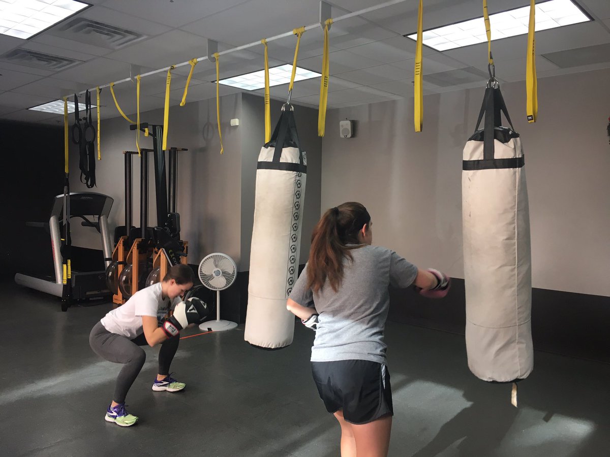 elmhurstu_wlax's tweet photo. Visualize and Attack #finalsweek #conditioning #fittrx #boxing๐ฅ https://t.co/KVu9VMmsXC