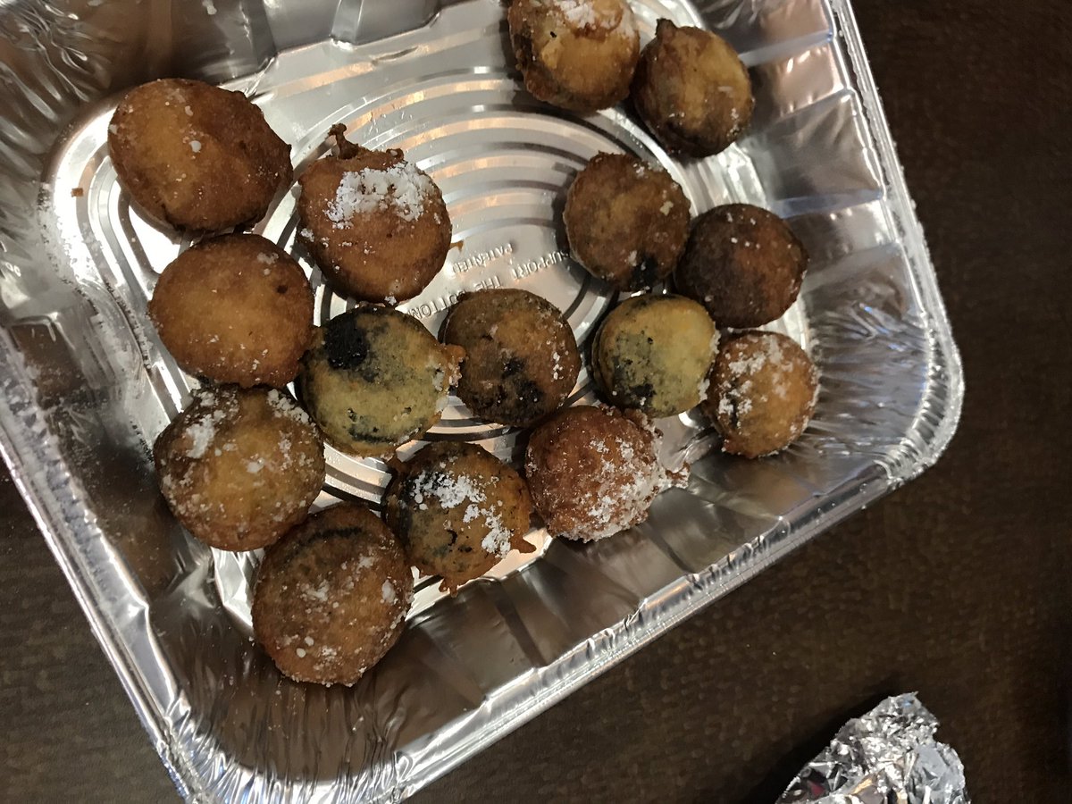 Thank you to the brothers of <a href="/RUPHIPSI/">RU Phi Kappa Psi</a> for yummy fried oreos helping us stay motivated🙌🏼 good luck on finals boys!! ❣️