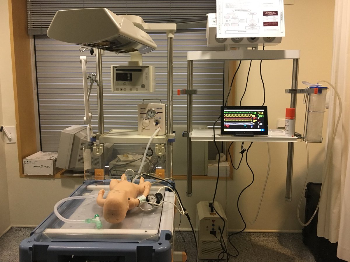 jvescuderom's tweet photo. Curso de Instructores en Simulacion Hospital GREGORIO Marañon #SimNewb #PrematureAnne @LaerdalEspana https://t.co/Y0yHeR6Slg