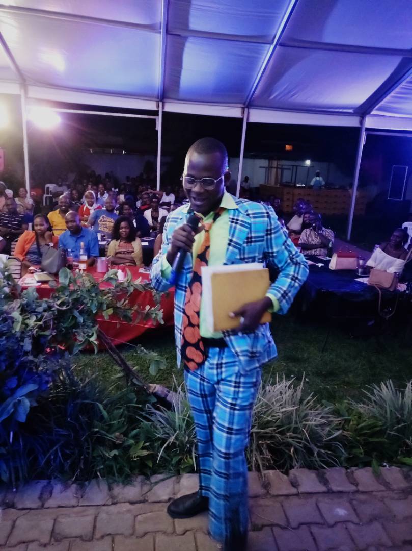paulwebs1's tweet photo. By 2070, 70% of the people will be pastors. So register your church under @URSBHQ with names like "Kololo Togikwatako constitution cha what... Church"! #DinersComedy https://t.co/uNDykiroTA