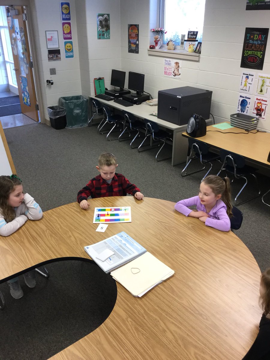 Playing games to reinforce our letters and sounds! #cbgroveland @CBKraenbring