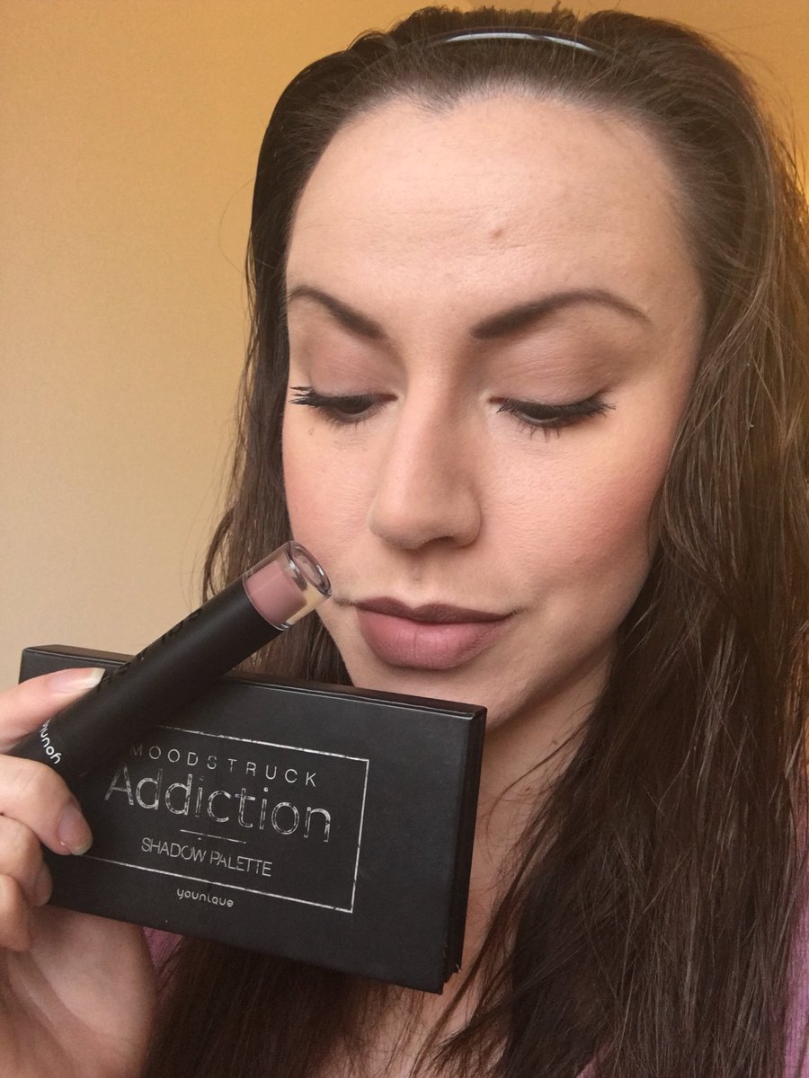 DearyClare's tweet photo. 💜💜STELLAR💜💜 it’s back in stock! #younique #makeup #lipstick #lips #stellar #beauty #eyeshadow #eyebrows #mascara https://t.co/k2e24brNaZ