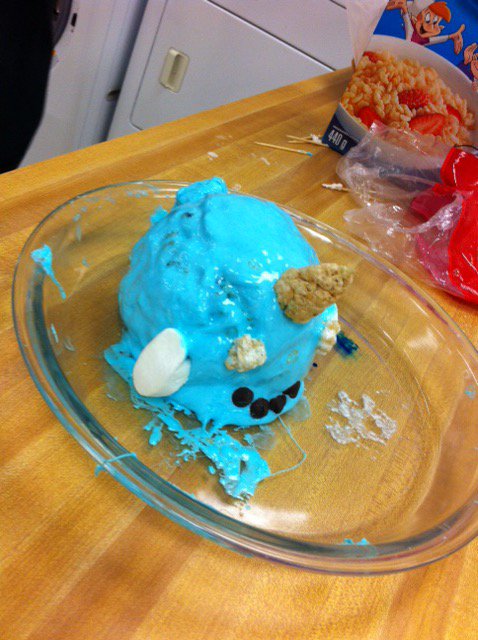 Narwal! <a href="/ManachabanMS/">École Manachaban</a> #TreatsForToys