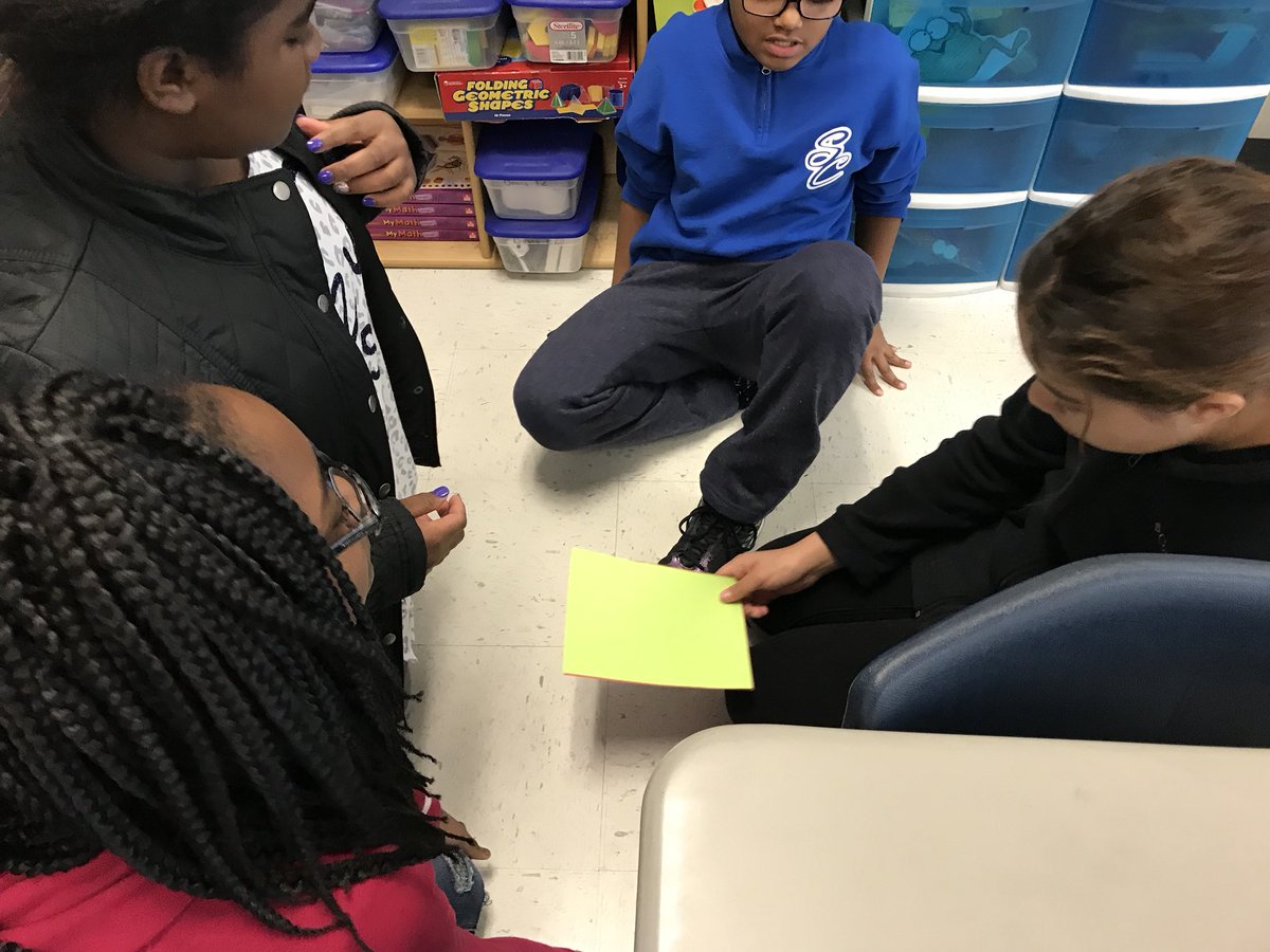 norma_d's tweet photo. Paper Chain Challenge 2017 — who can make the longest chain out of 2 small sheets of paper? Step 1: Make a plan! #christmasparty2017 #TeamDCS @TweetDCS_OES https://t.co/Tub5U3FcLN