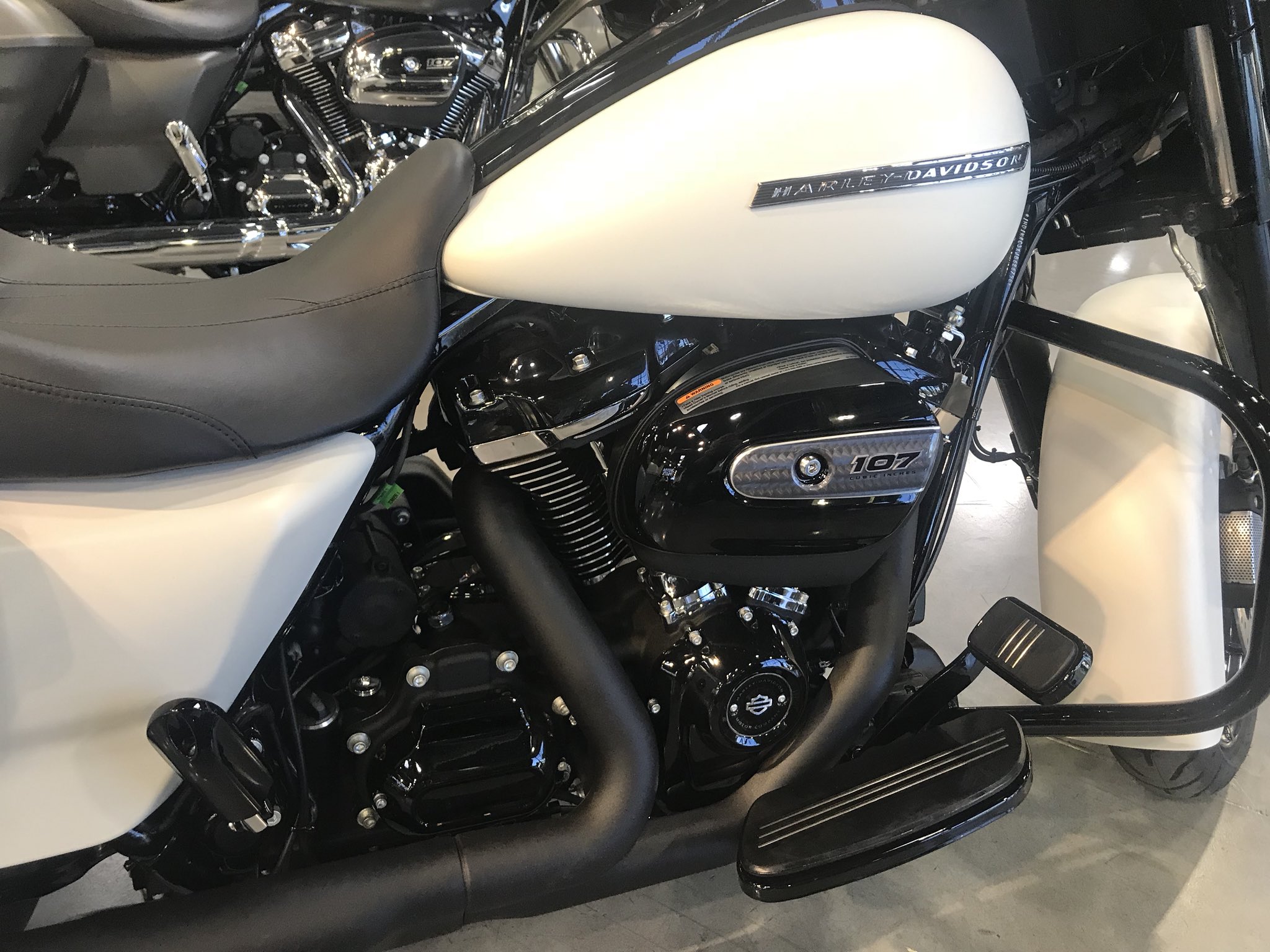 2018 street glide special bonneville salt denim