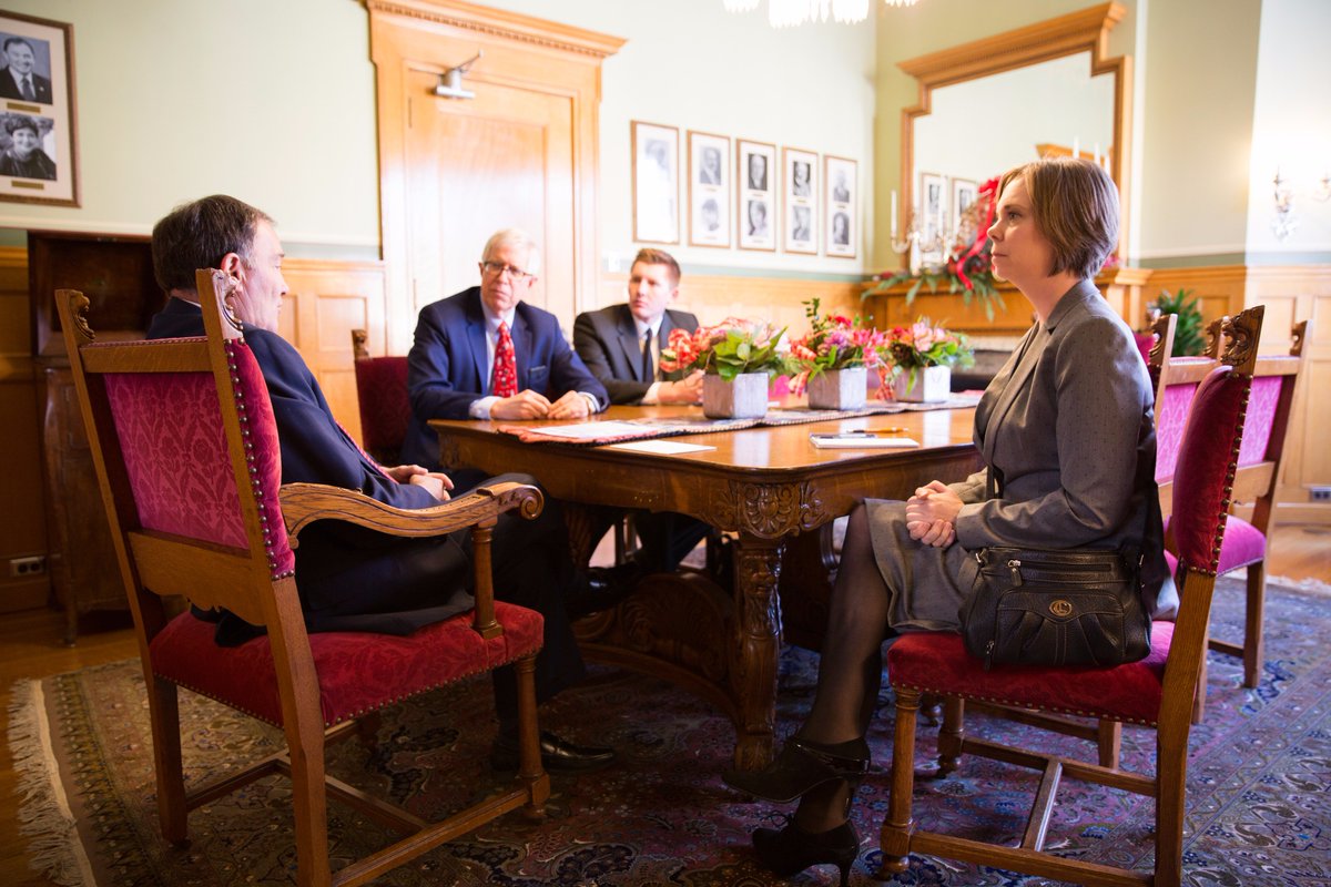 ColliersUtah's tweet image. Last week, our team met with @GovHerbert to discuss the economic &amp;amp; civic factors that have contributed to Utah leading the nation as the "Top State for Business" over the better part of a decade. The governor said it best, "The best incentive is a business-friendly environment."