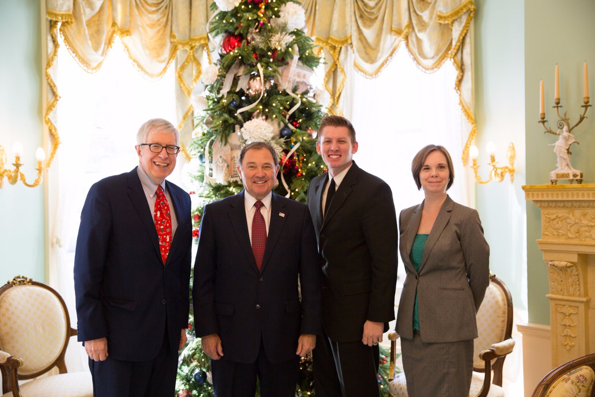 ColliersUtah's tweet image. Last week, our team met with @GovHerbert to discuss the economic &amp;amp; civic factors that have contributed to Utah leading the nation as the "Top State for Business" over the better part of a decade. The governor said it best, "The best incentive is a business-friendly environment."