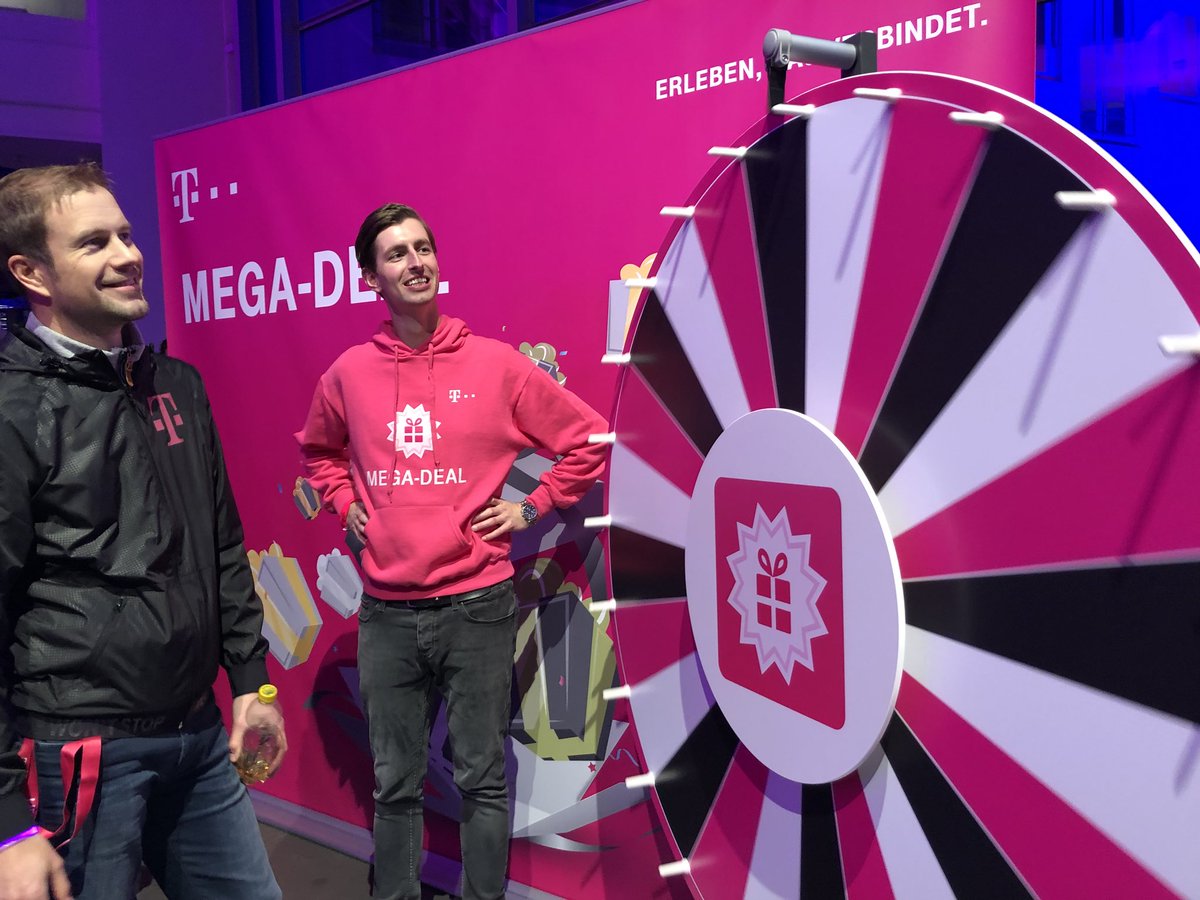 gaida_peter's tweet photo. #TelekomWall https://t.co/CumNqddSnr