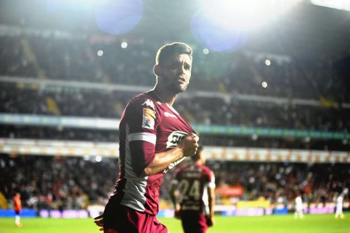 Este gol lo celebré yo, pero lo anotaron mi familia, mis compañeros y toda la afición 💜 Nos vemos el domingo 😉
