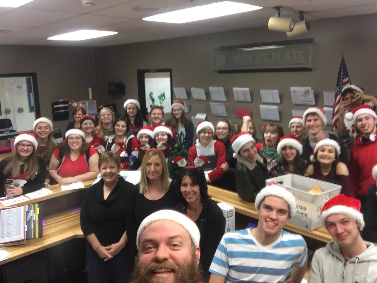 UnionChoirs's tweet photo. Some Chamber Choir selfies from Caroling @UnionRXI today...you all sang well and did a great job spreading holiday cheer! @UnionHighCats https://t.co/Z8f3jPNYfn