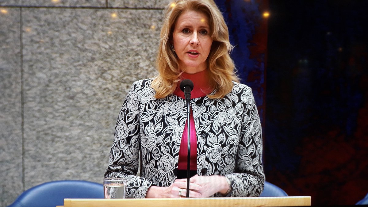 Staatssecretaris <a href="/MonaKeijzer/">Mona Keijzer</a> wil af van numerus fixus (loting) voor technische opleidingen. 'Nederland heeft dringend behoefte aan loodgieters, stukadoors en andere techneuten.' #AD #begrotingEZK