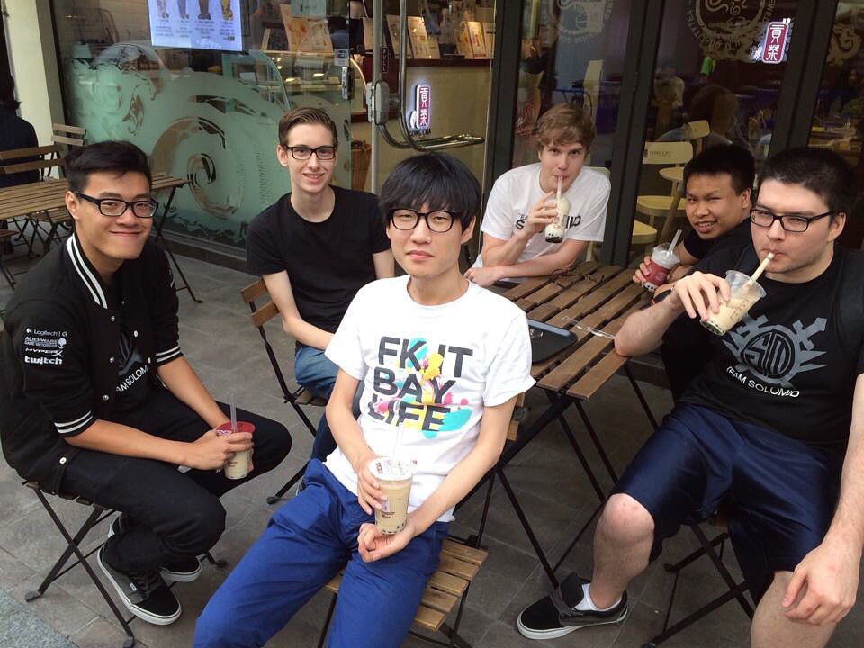 TSM's tweet image. Happy Thursday! Here’s a throwback 😄 who remembers this squad?!