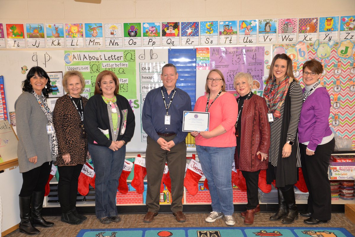 middelnews's tweet photo. Congratulations to Kasey Manning, Tinker Elementary, for being chosen as a finalist for the District Teacher of the Year! @mdpurpose https://t.co/o3XZFX96FL