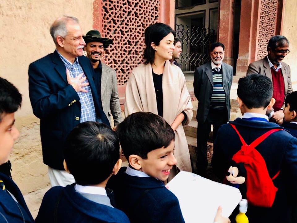 SoniaInEnglish's tweet photo. French Parliament finds #Pakistani heritages @Lahore ‘s Fort, sometimes called the Shahi Qila Citadel ... @francediplo_EN @MinistereCC #Culture #Unesco @AAzoulay @pressepakistan https://t.co/m4yV8gCvug